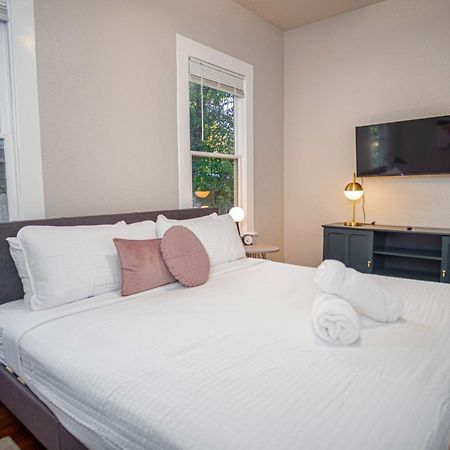 Chic Downtown Farmhouse With Garden And Bbq Grill San Antonio Esterno foto