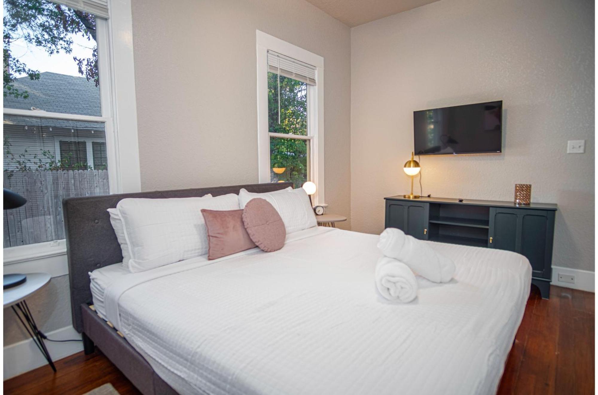 Chic Downtown Farmhouse With Garden And Bbq Grill San Antonio Esterno foto